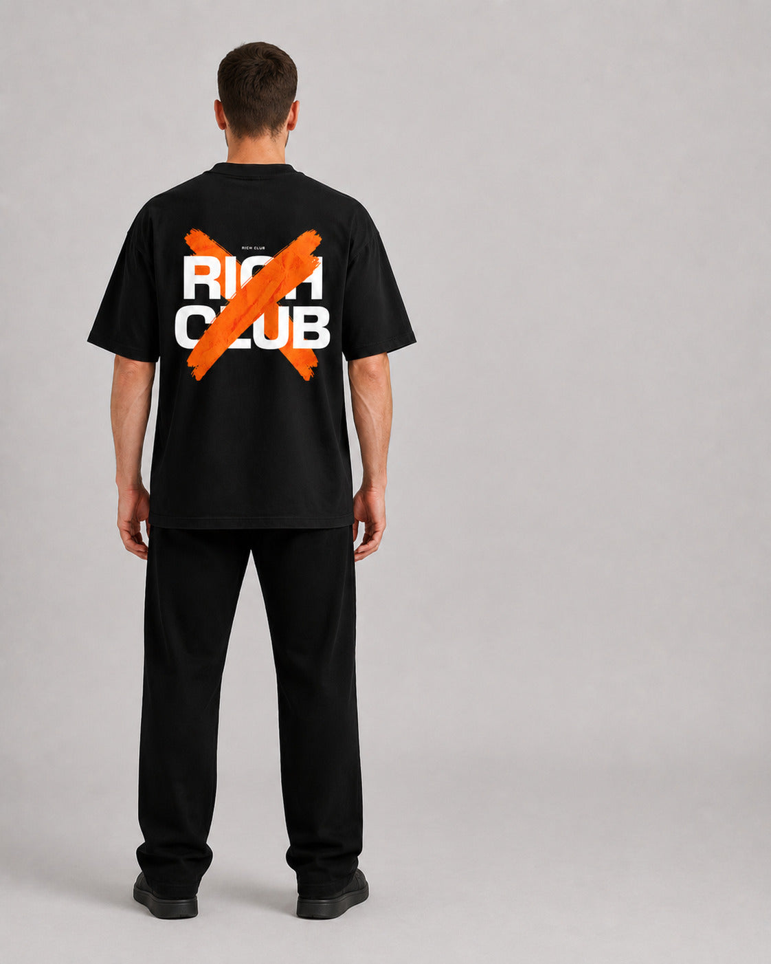 CASH28 Rich Club T-Shirt – Black back model fit
